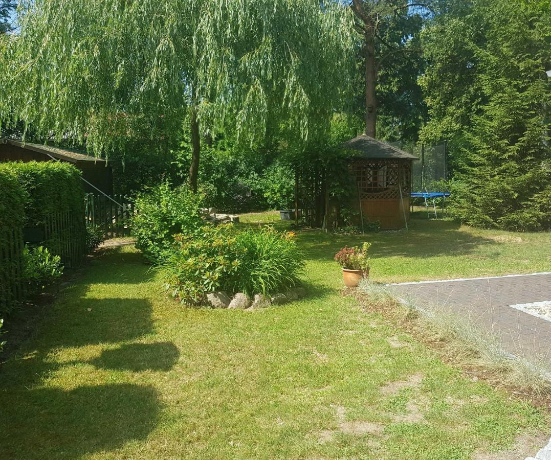 Blockhaus Canow Mit Fahrraedern Exterior foto